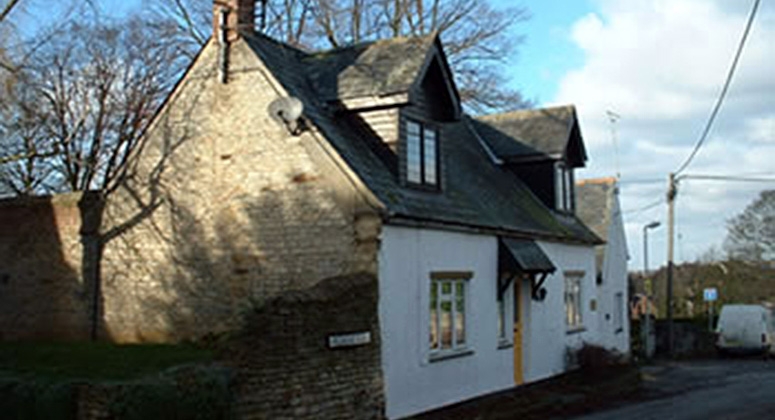 Rushden Road, Stanwick Image 1